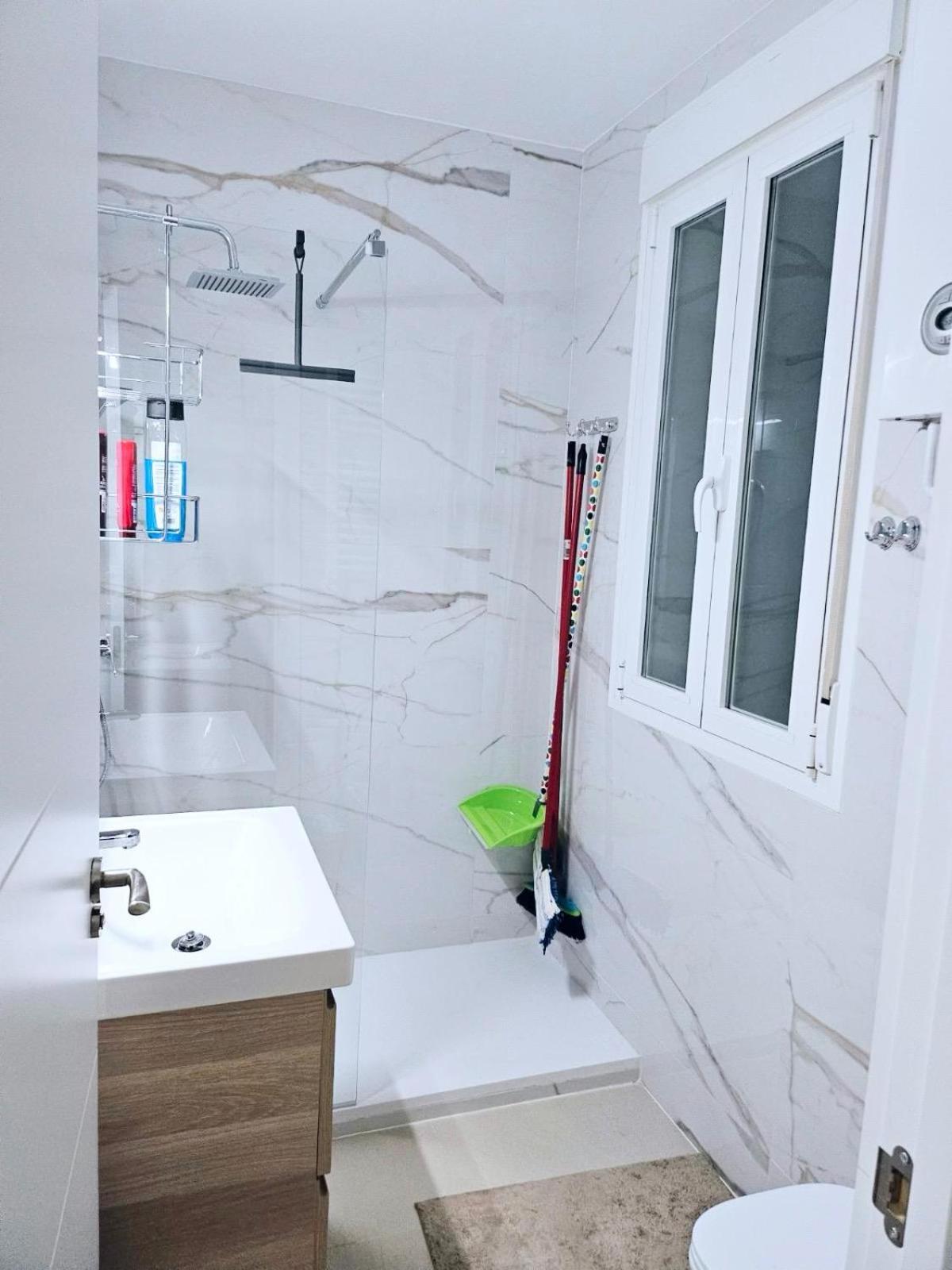 Acogedor Apartamento En Atocha By Bebalmy Madrid Dış mekan fotoğraf