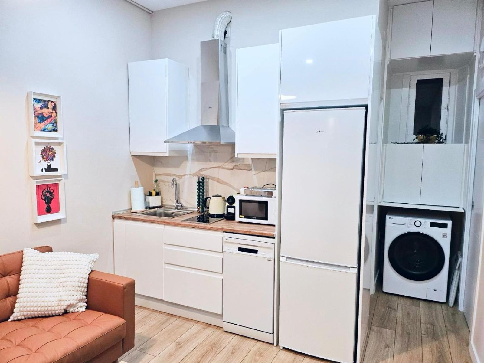 Acogedor Apartamento En Atocha By Bebalmy Madrid Dış mekan fotoğraf